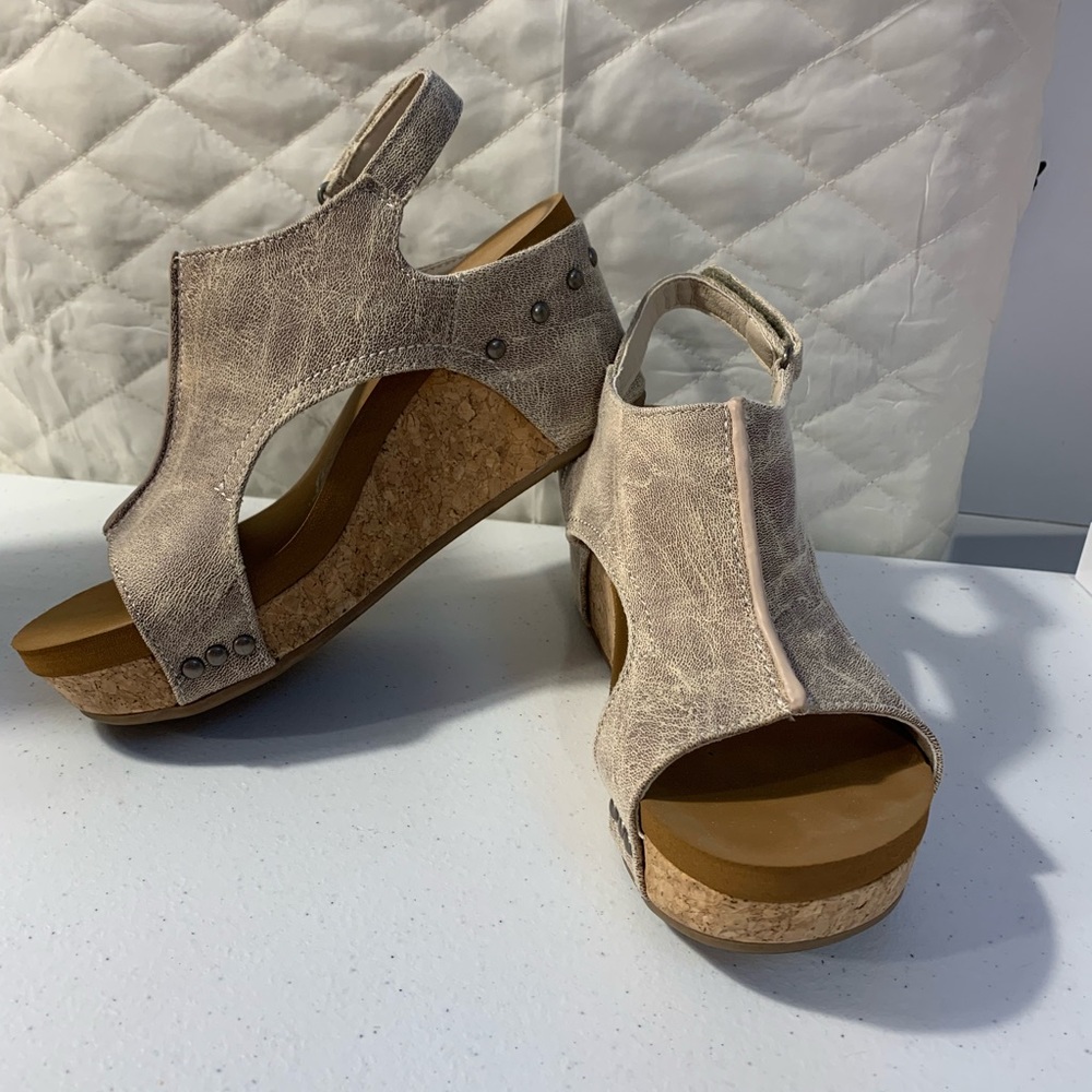 Very G shoes size 6